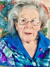 Elise Gunn's Instagram, Twitter & Facebook