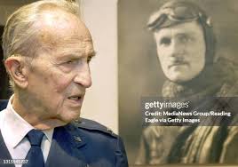 72 Susan Stamp Photos & High Res Pictures