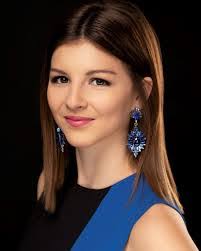 Heather Marek's Instagram, Twitter & Facebook