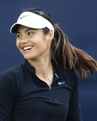 Wimbledon? Conquered. Iga Swiatek has completed the surface sweep 🏆  #SwiatekSupremacy #WimbledonQueen #IgaEra #GrandSlamMode #AllSurfacesRuled  🌱🔥