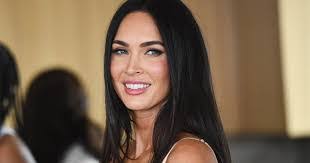 Megan Dimond's Instagram, Twitter & Facebook