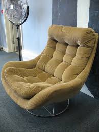 What S In Style For Fall Winter 2014 Soothing Walls Blog Comfy Chairs Black Dining Room Chairs Furniture