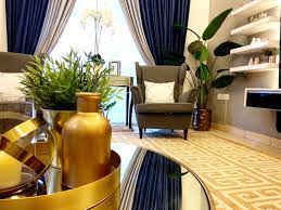 Jika anda seorang yang sukakan konsep moden kontemporari, mungkin rumah anda akan nampak lebih classy, elegan, penuh dengan warna tanah. Fuh Ruang Tamu Rumah Dihias Macam Lobi Hotel Mewah I Suke Mstar