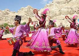 The history of tranditional chinese clothing here will introduce the brief history of the development of chinese costume. Traditional Chinese Clothing History Types Features