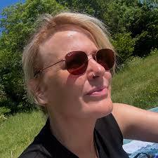 Sat in the sun listening to the new @southernavenuemusic record #Family