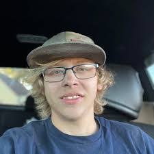 Jeremy Stilson's Instagram, Twitter & Facebook