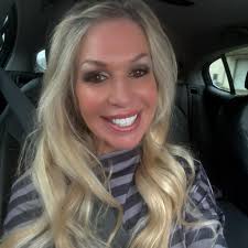 Ok..let's talk about these lashes. They are so soft and easy to maintain. I  go every 3 weeks for a fill in and probably go a little lobger. Diana  Albritton is the