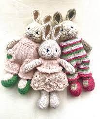 Pin By Brigitte On Fluffy Tales Little Cotton Rabbits Knitted Stuffed Animals Quick Knits