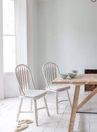 Oak kitchen and dining chairs have subtle grain patterns and can have two different casts. Vintage Style Kitchen Chair Bossy Loaf