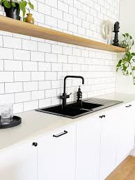 Cuisine Avec Robinet Noir Scandinave Robinet Cuisine Cuisines Design Robinet Noir