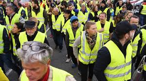 It offers en suite rooms with free. Grenoble Le Porte Parole Des Gilets Jaunes Interpelle