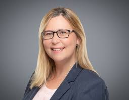 Krista Weir's Instagram, Twitter & Facebook