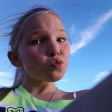 Avery Kirk (avethecutie)