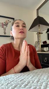 Mariaesther (@mariaestheradame)'s videos with original sound