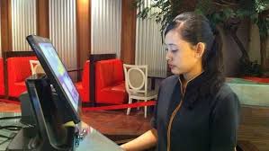 •pimpinan kantor depan bertanggung jawab kepada pimpinan hote (general manager. Pengertian Kasir Kantor Depan Meliputi Syarat Syarat Tugas Dan Tanggung Jawab Beserta Perlengkapam Kasir Kantor Depan Materismk Materi Pelajaran Anak Smk