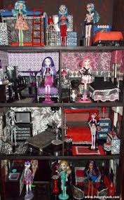 Monster Dollhouse Gallery Fierce Ghouls In 2020 Monster High Dollhouse Monster High House Monster High Dolls