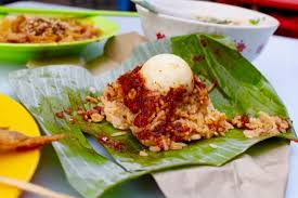 Served with curry.one of the famous food in malaysia. Top 10 Malay Foods To Eat In Malaysia Malay Cuisine In Malaysia