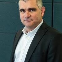 605000+ perfiles de «Julio