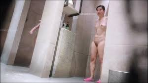 澡堂子内部员工偷窥多位白白嫩嫩的美少妇- EPORNER