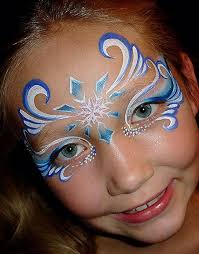 Elsa Schminken Tolle Ideen Und Einfache Anleitung Zum Kinderschminken Wie Eiskonigin In 2020 Christmas Face Painting Princess Face Painting Frozen Face Paint