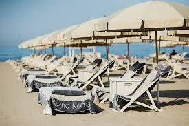 Al bagno roma fiumetto la libertà del singolo e' tale finché non va a limitare quella altrui,in spiaggia ed in piscina devono poter rilassarsi e stare bene sia le famiglie che le persone che non hanno bambini. Bagni Marina Di Pietrasanta Bagno Roma Fiumetto