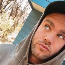 Jason Spartacus Pecka (@jay_1389) • Threads, Say more