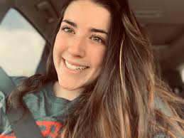 Chloe Britton (@chloe.renee18) • Instagram photos and videos