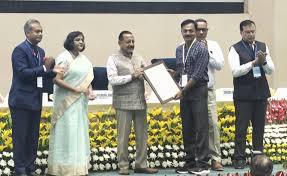 केंद्रीय मंत्री डॉ. जितेंद्र सिंह ने 15 सरकारी कर्मियों को राष्ट्रीय अनुभव पुरस्कार-2026 से सम्मानित किया