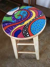 Whimsical Painted Stool Officefurniture Pinturas Em Madeira Artesanato Em Mosaico Bancos Pintados A Mao