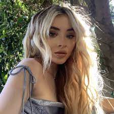 All three carpenter sisters have musical gifts. On Twitter In 2021 Beauty Hair Sabrina