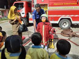 Penyelenggaraan pencegahan kebakaran sekolah selesai 2017. Penanganan Kebakaran Penting Diketahui Kanak Kanak Sejak Usia Dini Tanggap Bencana