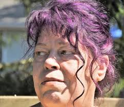 Leslie Varney's Instagram, Twitter & Facebook