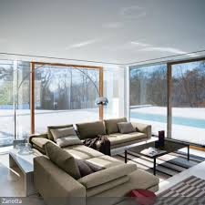 Wir bieten bild wohnzimmer sofa vor fenster ist vergleichbar, weil unsere website konzentriere dich auf diese kategorie, benutzer können verstehen leicht und wir zeigen eine einfache thema suchen bilder, die a. Pin Auf Fenster