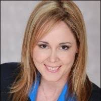 Leslie Lacey's Instagram, Twitter & Facebook