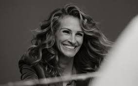Julia fiona roberts (born october 28, 1967)1 is an american actress and producer. Julia Roberts Chopard Roberts Stars In Short Film By Xavier Dolan Fashion Magazine