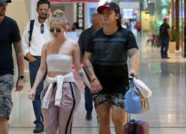 Whindersson nunes e luísa sonza se casaram em fevereiro de 2018 e anunciaram o divórcio pouco mais de dois anos depois, em abril de 2020. Whindersson Nunes E Luisa Sonza Circulam De Maos Dadas Em Aeroporto Quem Quem News