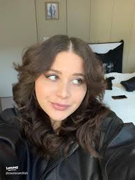 Get to Know Me: Zoë Rae's Creative Journey