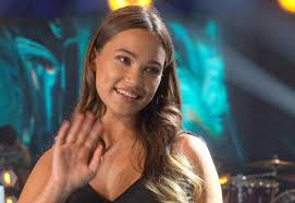 Alicja szemplińska has reacted on social media to the announcement that she is not going to be representing poland at the 2021 eurovision song contest. Alicja Szemplinska I Przedpremierowy Tekst Piosenki Gdzies Reakcje Fanow Sa Bezcenne Eska Pl