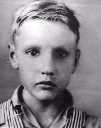 20 Rare and Fascinating Vintage Photos of Elvis Presley As a Child ...