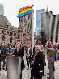 Regenboogvlaggen werden en worden door de eeuwen heen gebruikt door zeer uiteenlopende. Internationale Dag Tegen Homofobie En Transfobie Wikipedia