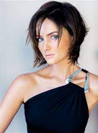 frisuren fur dunne haare und schmales gesicht haare mit einer quaste an der vorderseite erzeugt den eindruck von frechen und attraktive frisur ideen frisuren dunnes haar frisuren schmales gesicht frisuren