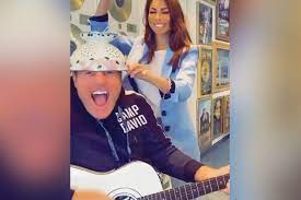 Kopf Als Schlagzeug Dieter Bohlen Zeigt Wie Er Seine Hits Produziert Tag24