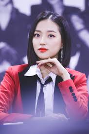 15 Female Idols Who Prove Short Hair Is Beautiful Koreaboo Short Hair Styles Clc Short Hair Outfits