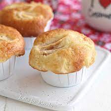 Muffin mele e yogurt, un perfetto dolcino per colazione o per merenda, da completare con una bella tazza di latte oppure di tè. Muffin Allo Yogurt E Mele Sofficissimi Tutto Fa Brodo In Cucina