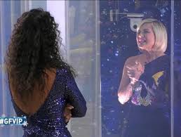 In tanti hanno criticato la foto della showgirl. La Parabola Di Antonella Elia Da Femminista Al Bodyshaming Corriere It