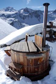 Whether you're on ground level or the third floor of a treehouse, an acrylic tub is an excellent choice. 10 Of The Most Unique Hot Tubs Which One Is Right For You