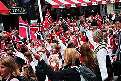 Her er noen nyttige lenker slik dekker aftenposten 17. 17 Mai Grunnlovsdag Wikipedia