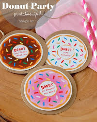 A doughnut or donut is a type of fried dough confectionery or dessert food. 50 Of The Sweetest Donut Party Ideas Play Party Plan