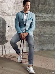 Sakko In Trendigem Turkis Mit Grauer Jeans Schick Und Dennoch Lassig Digel Anzug Mode Stile Fur Manner Freizeit Sakko