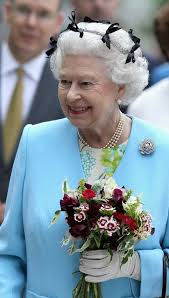 „mit tiefer trauer hat ihre majestät, die königin, den tod ihres geliebten ehemannes, seiner königlichen hoheit, des prinzen philip, herzog von edinburgh. Queen Elizabeth Ii Photostream Queen Elizabeth Chelsea Flower Show Her Majesty The Queen